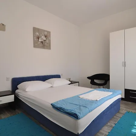 Amico Apartman
