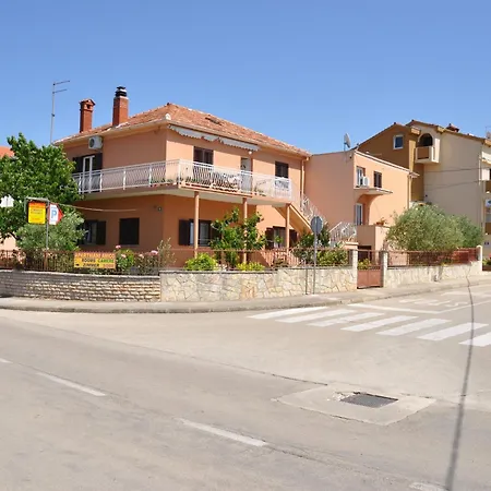 Amico Апартаменты Задар