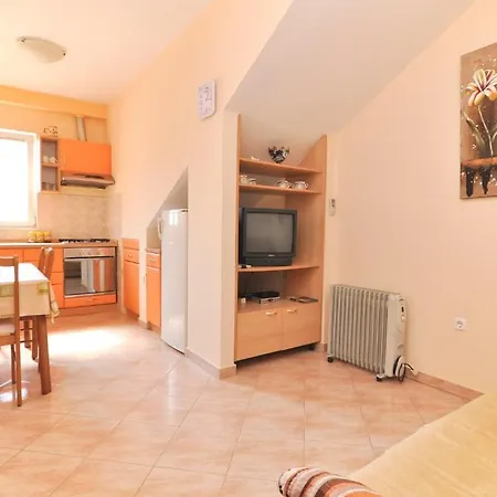 Amico Apartman