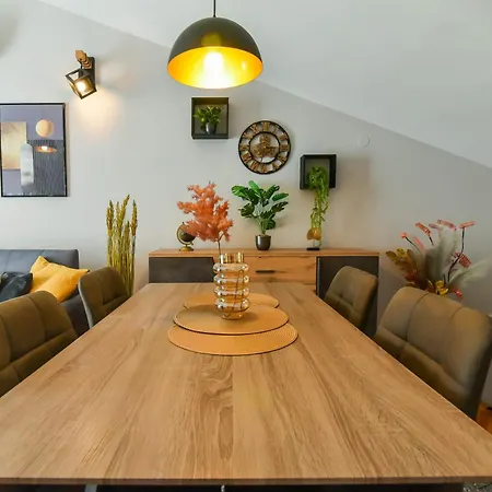 Amico Apartman *