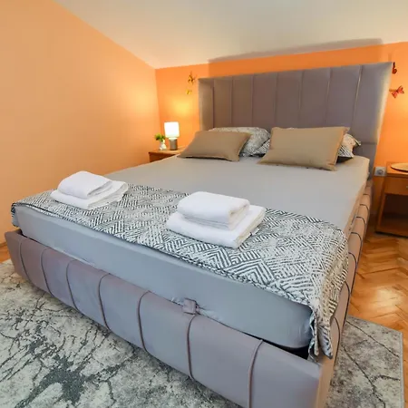 Amico Apartman *
